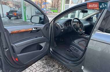 Внедорожник / Кроссовер Audi Q7 2015 в 