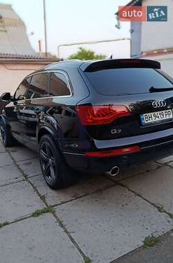 Позашляховик / Кросовер Audi Q7 2006 в 