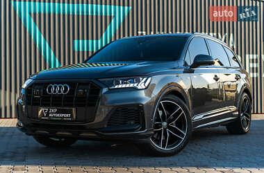 Внедорожник / Кроссовер Audi Q7 2019 в 