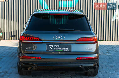 Внедорожник / Кроссовер Audi Q7 2019 в 