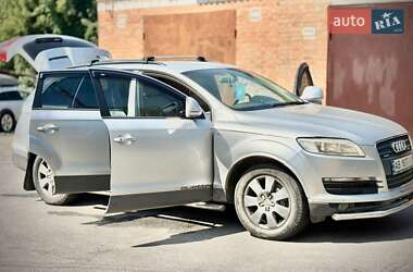 Внедорожник / Кроссовер Audi Q7 2007 в 