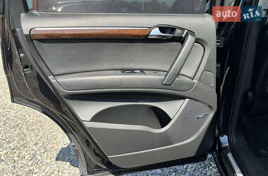 Позашляховик / Кросовер Audi Q7 2012 в 