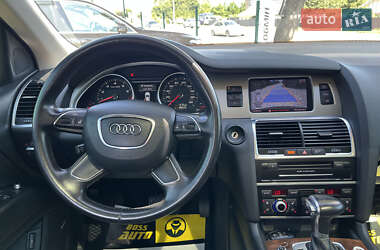 Позашляховик / Кросовер Audi Q7 2012 в 