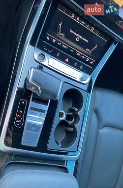 Внедорожник / Кроссовер Audi Q7 2021 в 