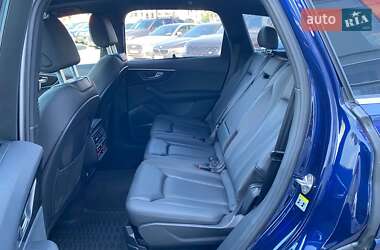 Внедорожник / Кроссовер Audi Q7 2021 в 