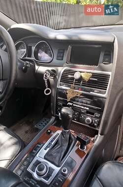 Внедорожник / Кроссовер Audi Q7 2006 в 