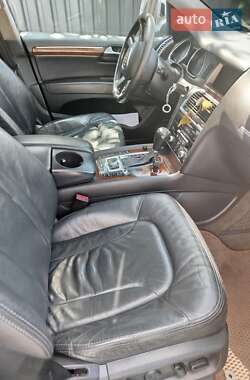 Внедорожник / Кроссовер Audi Q7 2006 в 