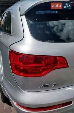 Внедорожник / Кроссовер Audi Q7 2006 в 