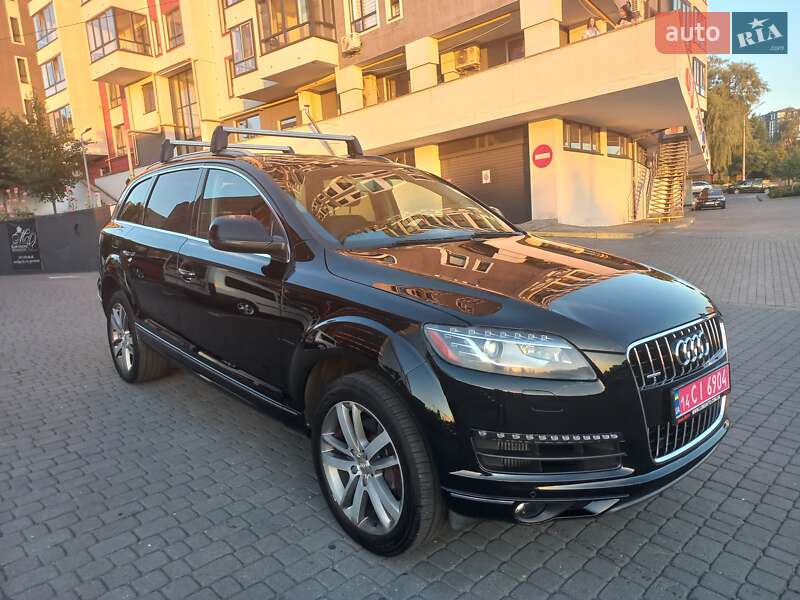 Внедорожник / Кроссовер Audi Q7 2014 в 