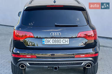Внедорожник / Кроссовер Audi Q7 2015 в 