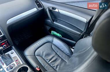 Внедорожник / Кроссовер Audi Q7 2015 в 