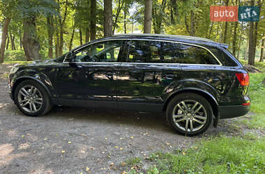 Позашляховик / Кросовер Audi Q7 2007 в 