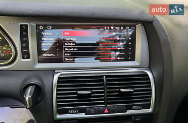 Позашляховик / Кросовер Audi Q7 2007 в 