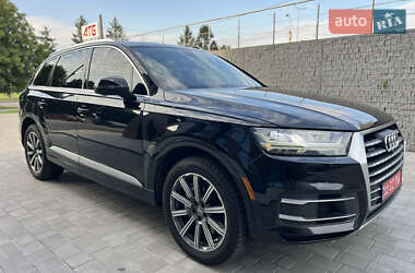 Внедорожник / Кроссовер Audi Q7 2017 в 