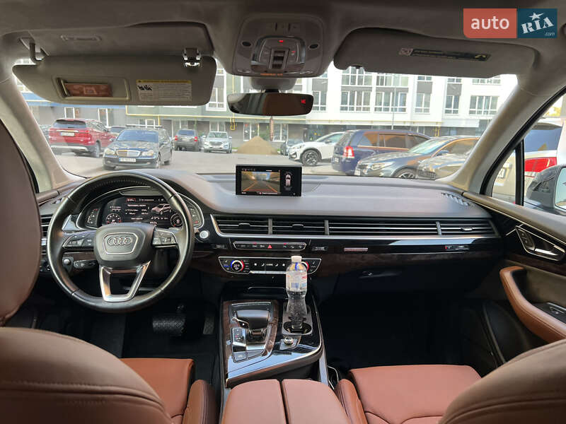 Позашляховик / Кросовер Audi Q7 2016 в Чернівцях