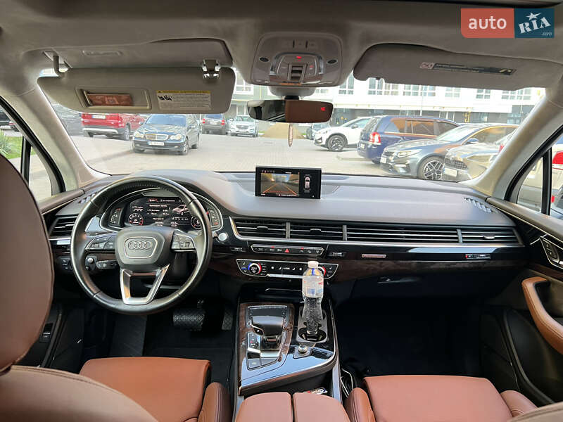 Позашляховик / Кросовер Audi Q7 2016 в Чернівцях