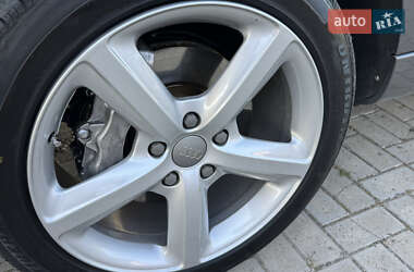 Внедорожник / Кроссовер Audi Q7 2012 в 