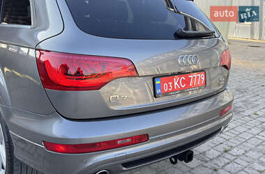 Внедорожник / Кроссовер Audi Q7 2012 в 