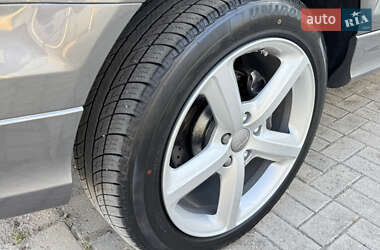 Внедорожник / Кроссовер Audi Q7 2012 в 