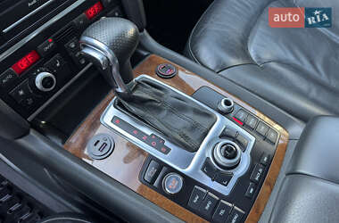 Внедорожник / Кроссовер Audi Q7 2012 в 