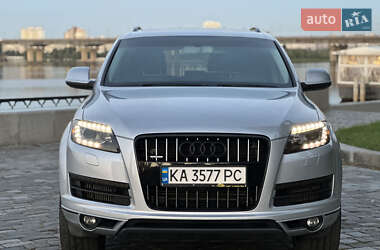 Внедорожник / Кроссовер Audi Q7 2013 в 