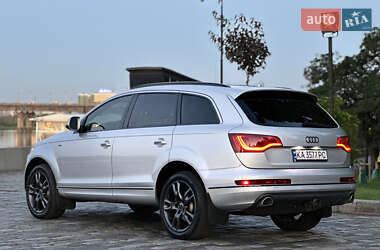 Внедорожник / Кроссовер Audi Q7 2013 в 