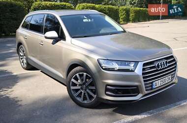 Внедорожник / Кроссовер Audi Q7 2015 в 