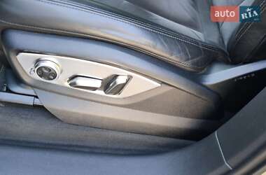 Внедорожник / Кроссовер Audi Q7 2015 в 