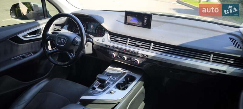 Позашляховик / Кросовер Audi Q7 2015 в Києві