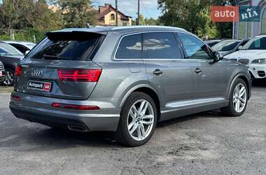 Внедорожник / Кроссовер Audi Q7 2017 в 