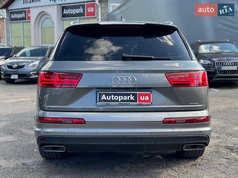 Позашляховик / Кросовер Audi Q7 2017 в Вінниці