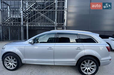 Внедорожник / Кроссовер Audi Q7 2010 в 