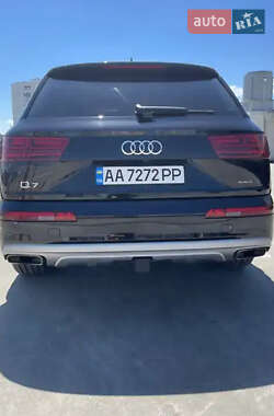 Внедорожник / Кроссовер Audi Q7 2018 в 