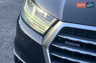 Внедорожник / Кроссовер Audi Q7 2016 в 