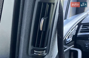 Внедорожник / Кроссовер Audi Q7 2016 в 