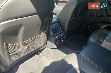 Внедорожник / Кроссовер Audi Q7 2014 в 