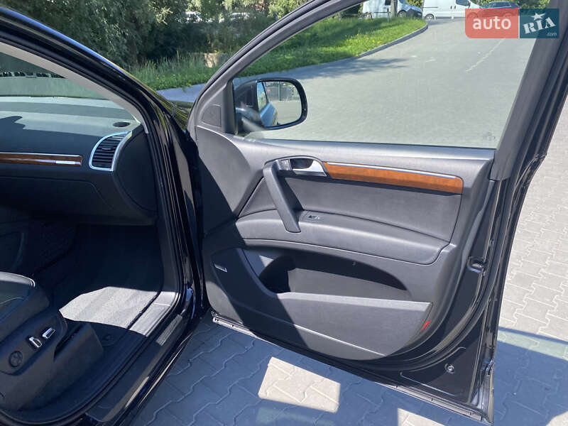 Внедорожник / Кроссовер Audi Q7 2014 в Хмельницком