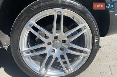 Внедорожник / Кроссовер Audi Q7 2014 в 