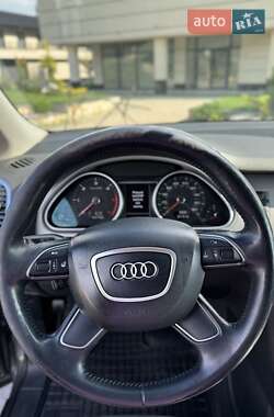 Внедорожник / Кроссовер Audi Q7 2015 в 
