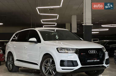Позашляховик / Кросовер Audi Q7 2017 в Миколаєві