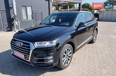 Позашляховик / Кросовер Audi Q7 2017 в Шумську