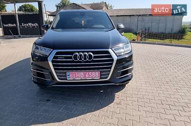 Позашляховик / Кросовер Audi Q7 2017 в Шумську