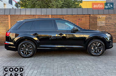 Внедорожник / Кроссовер Audi Q7 2019 в 