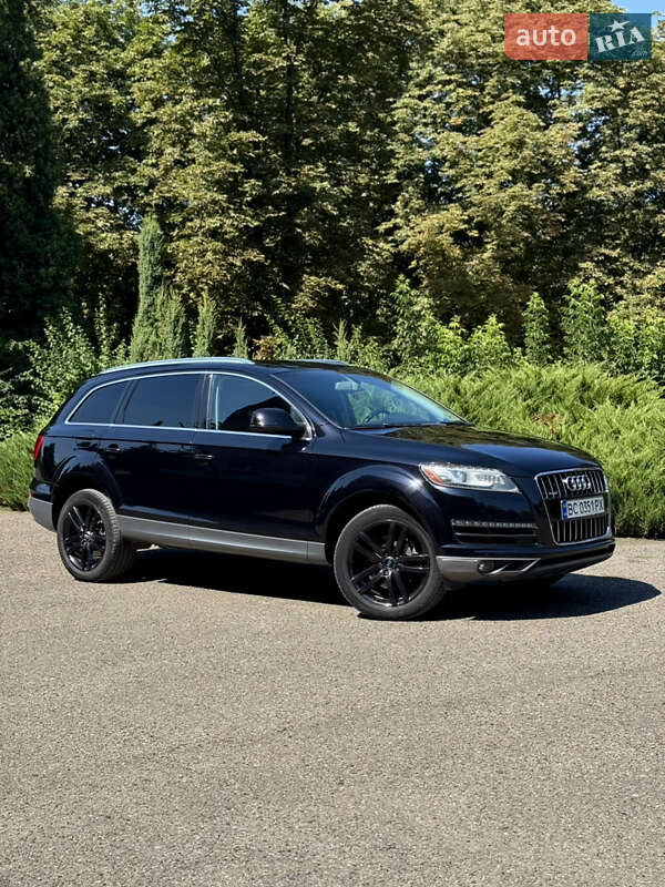 Внедорожник / Кроссовер Audi Q7 2012 в 