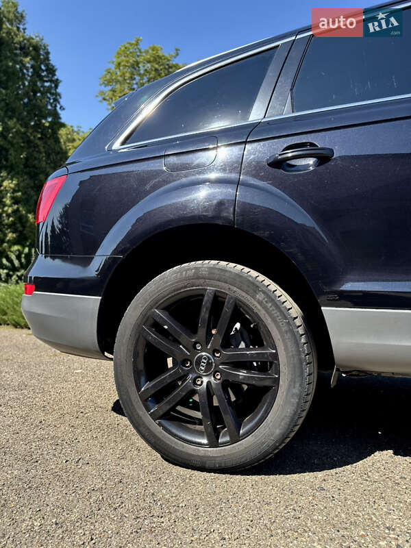 Внедорожник / Кроссовер Audi Q7 2012 в Бурштыне