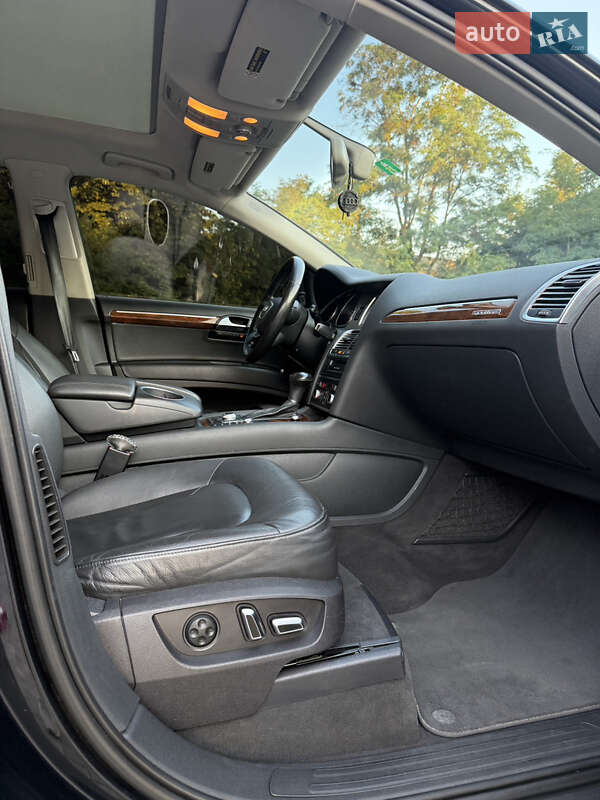 Внедорожник / Кроссовер Audi Q7 2012 в Стрые
