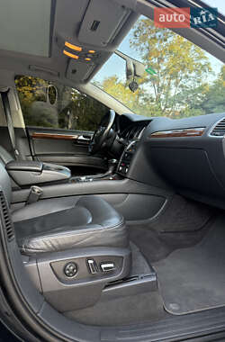 Позашляховик / Кросовер Audi Q7 2012 в 