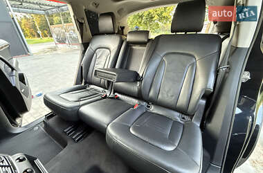 Позашляховик / Кросовер Audi Q7 2012 в 
