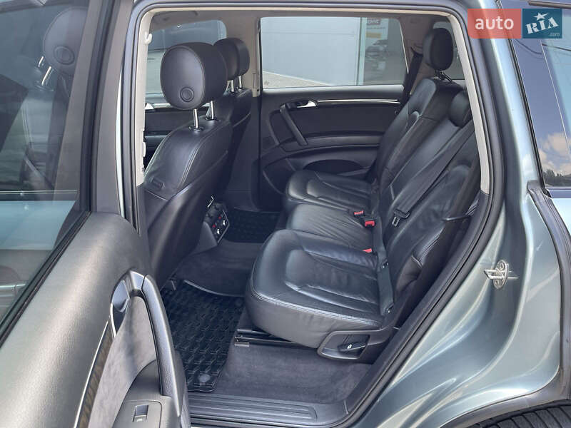 Позашляховик / Кросовер Audi Q7 2009 в Полтаві