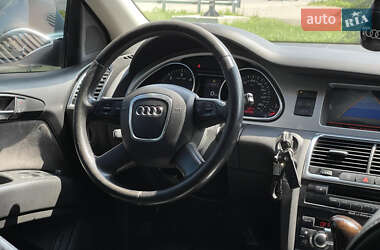 Внедорожник / Кроссовер Audi Q7 2009 в 